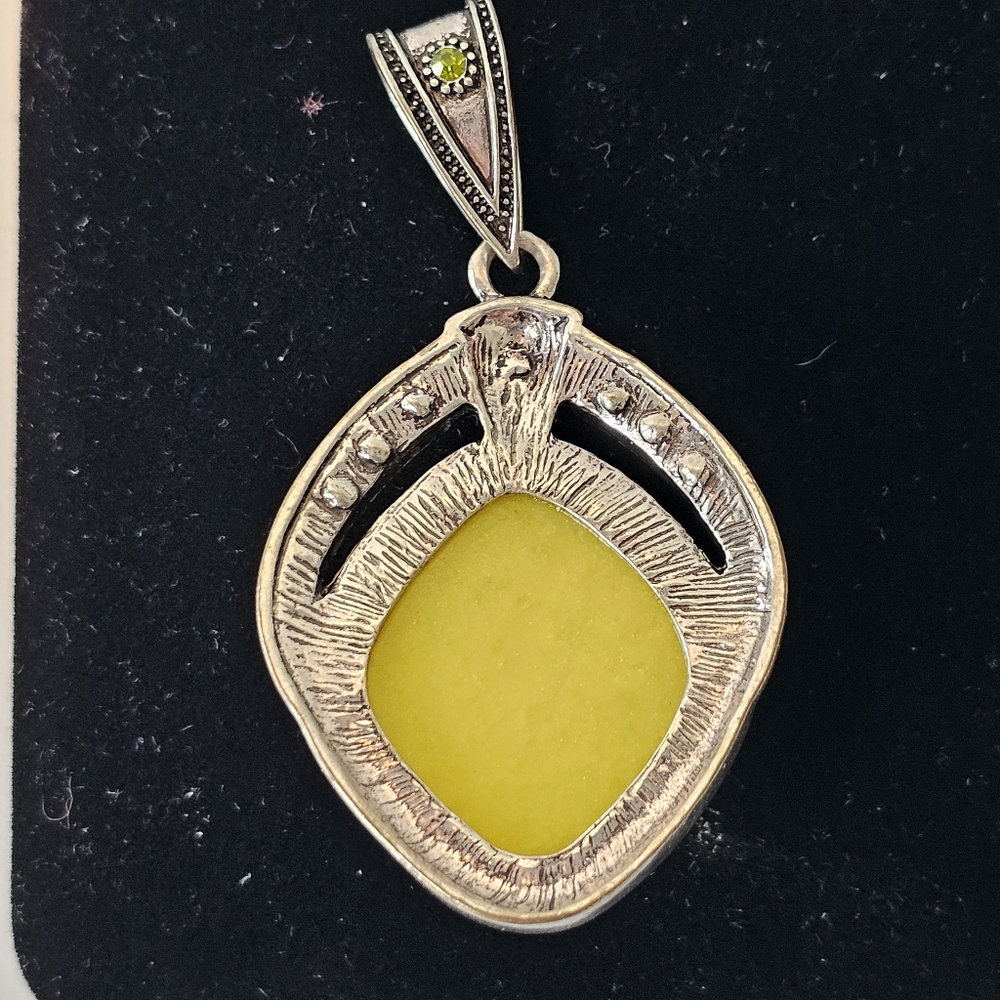 Large Costume Silver Tone Green Rhinestone and Large Green Center Stone Pendant - Picture 3 of 5